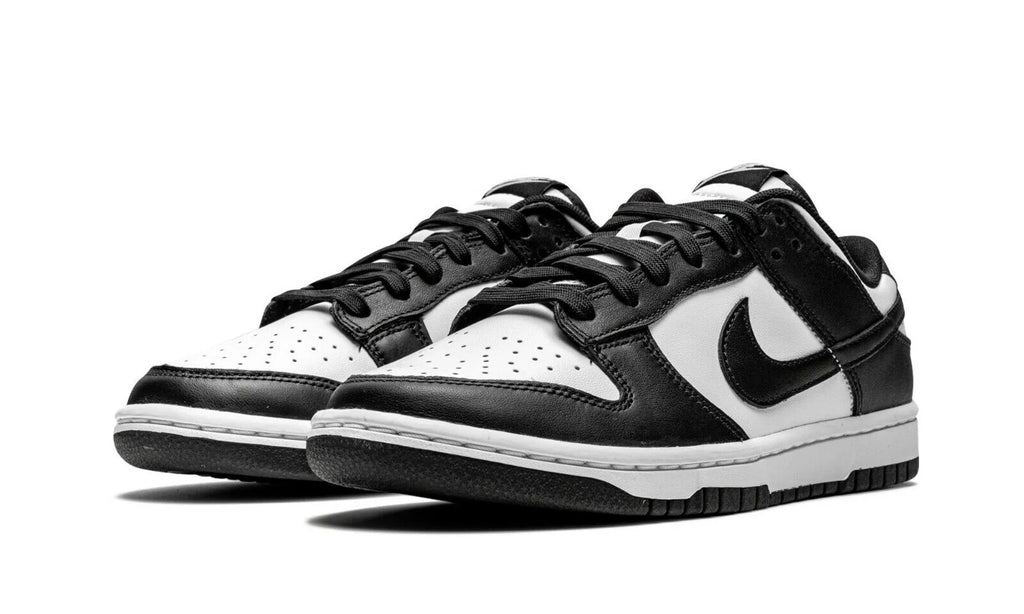 Women's Nike Dunk Low Panda White Black White Sneakers O197