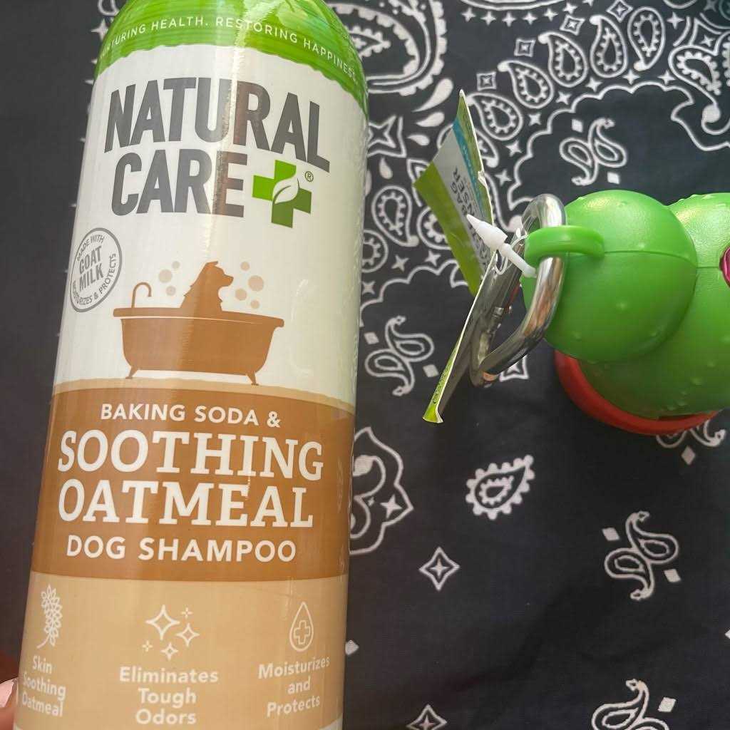 Baking Soda & Oatmeal Dog Shampoo D844403