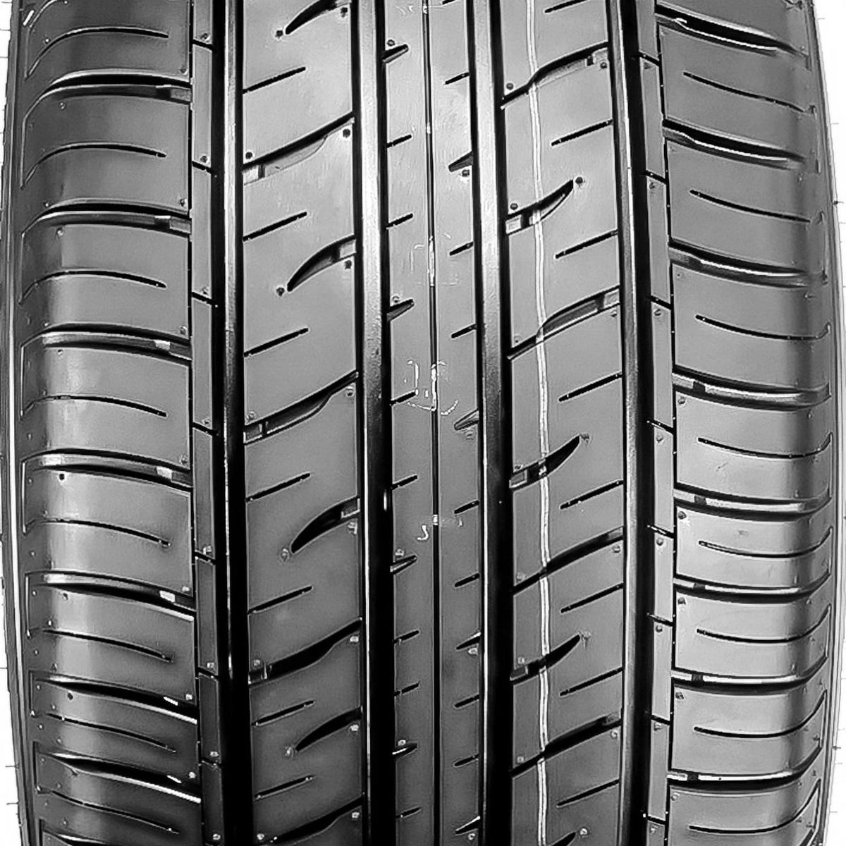 275/50R21 113V All-Season Tire R227